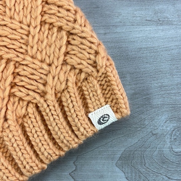 🔆RIP CURL🔆 WINTER BEANIE HAT - Picture 2 of 6